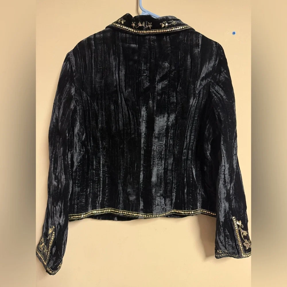 Katherine Barclay Black Blazer with Gold Embroidery - Picture 5 of 10